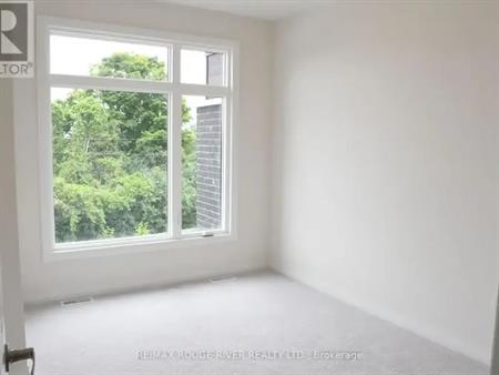 3016 SIDELINE 16 | 3016 SIDELINE 16, Pickering