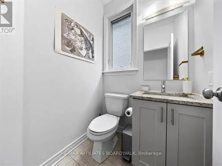 87 CANVASBACK RIDGE | 87 CANVASBACK RIDGE, Ottawa