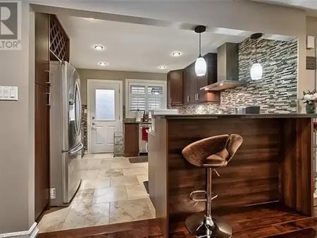180 HIGHLAND Road W | 180 HIGHLAND Road W, Stoney Creek