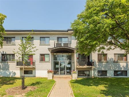 3 ½ - 2155 Billeron, Saint-Laurent