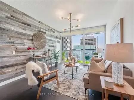 455 front st E - 2 bed + den (den can be used as small room) | 455 Front Street East, Toronto