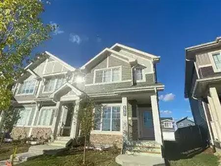 3 Bedroom Townhouse in Orchards!! | 766 Orchards Boulevard Southwest, Edmonton