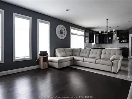 1460 HELSINKI COURT Unit# UPPER UNIT | 1460 HELSINKI COURT Unit# UPPER UNIT, Windsor