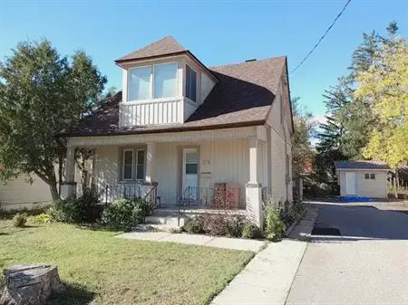 Bright & Spacious 2-Bedroom, 1 .5-Bath Main and Upper floor Home for Rent in Barrie | 50 Donald Street, Barrie