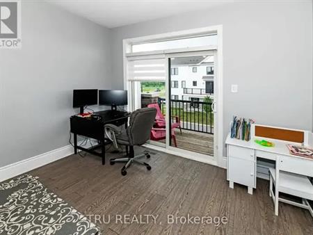 34 CASPIAN ROW | 34 CASPIAN ROW, Ottawa