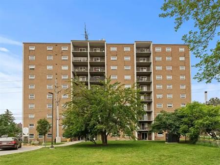 Rivershore Tower Apartments | 3400 Erskine St., Windsor
