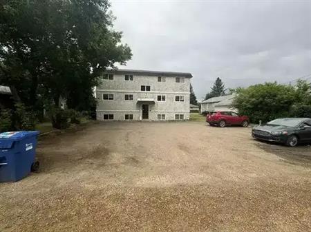 Bright 2.5-Bedroom Apartment in Eastview! | 3920 44 Street, Red Deer