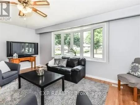 129 HAZELGLEN DRIVE | 129 HAZELGLEN DRIVE, Kitchener