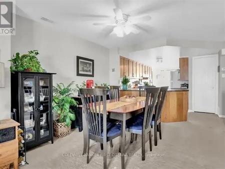 126 CHAPMAN MILLS DRIVE | 126 CHAPMAN MILLS DRIVE, Ottawa