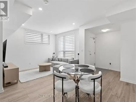 15 - 11 LYTHAM GREEN CIRCLE | 15 - 11 LYTHAM GREEN CIRCLE, Newmarket