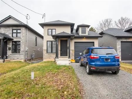 44 Hatter Avenue | 44 Hatter Avenue, Welland