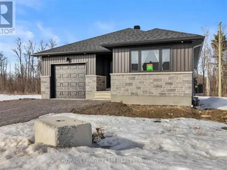 181 SEABERT DRIVE | 181 SEABERT DRIVE, Arnprior