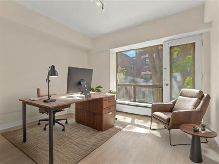 1 Bedroom - 3553 Rue Durocher, Montréal