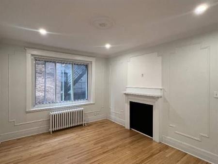 4.5 Apartment For August 2025 - A louer • For Rent