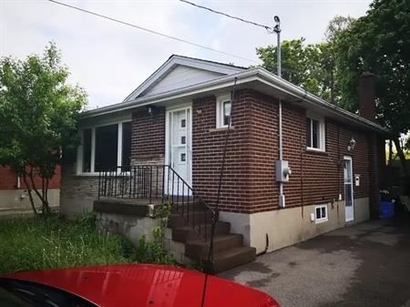 Lower - 399 East 15th Street | 399 East 15th Street, Hamilton
