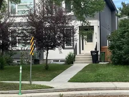 Immaculate Duplex in Allendale near university of Alberta | #1 - 6719 106 Street Northwest, Edmonton