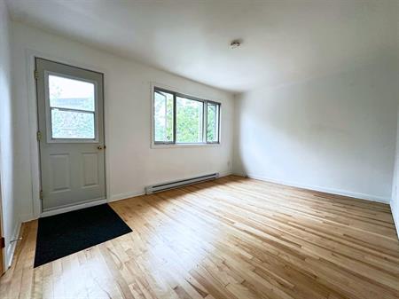 Appartement Montréal (Ahuntsic-Cartierville) À Louer