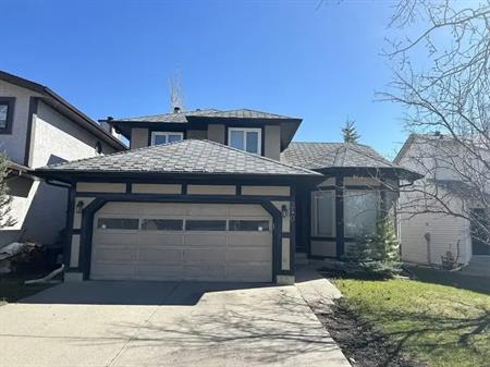 4 bdrm Hawkwood home | Calgary