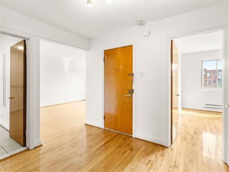 Grand Logement 3 Chambres à Louer