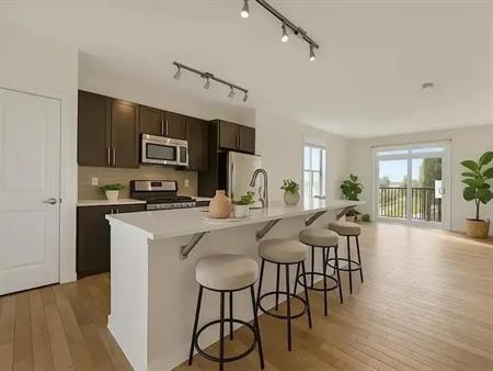 3-bedroom CORNER unit townhouse for rent | Calgary
