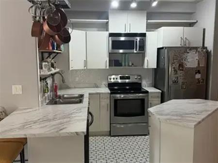 Cozy 2 bed 2 Bath condo | 10033 116 Street Northwest, Edmonton