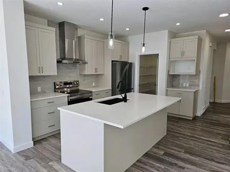 BEAUTIFUL FRONT GARAGE HOME WITH 3 BED/2.5 BATH+FLEX ROOM FOR RENT | 58 Verity Manor Southwest, Calgary