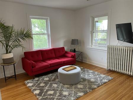 Furnished Apartment in a GREAT LOCATION - Available October 2nd onward - Short-Term stays welcome! | 310 John Street, Greater