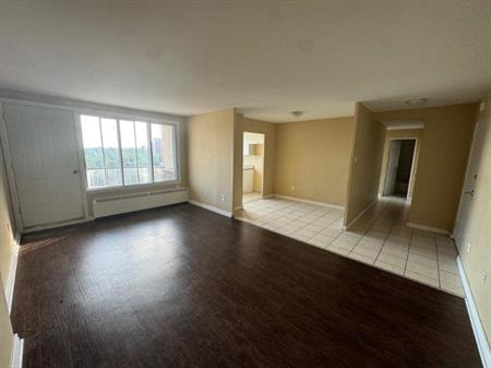 2 CH - 1 SDB - Montréal - $1,645 /mo