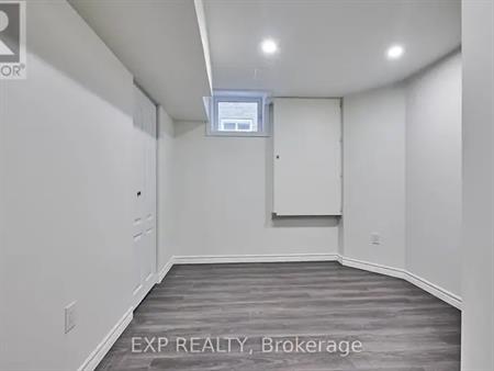 13 KNOWLES STREET | 13 KNOWLES STREET, Ajax