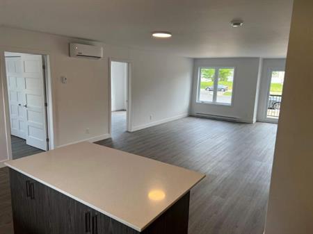2 CH - 1 SDB - Montréal - $2,050 /mo