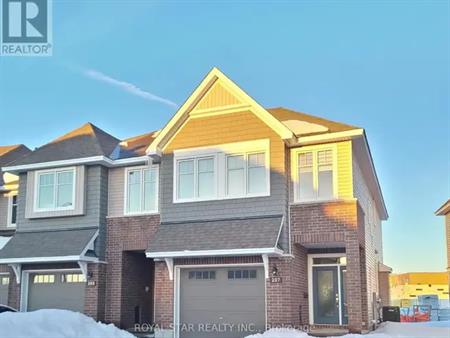 207 FINSBURY AVENUE | 207 FINSBURY AVENUE, Ottawa