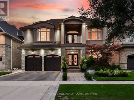 526 HIDDEN TRAIL | 526 HIDDEN TRAIL, Oakville