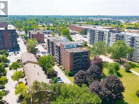 3905 RIVERSIDE DRIVE East Unit# 403 | 3905 RIVERSIDE DRIVE East Unit# 403, Windsor