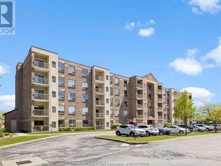 8335 WYANDOTTE Unit# 304 | 8335 WYANDOTTE Unit# 304, Windsor