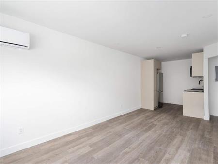 1 CH - 1 SDB - Montréal - $1,345 /mo