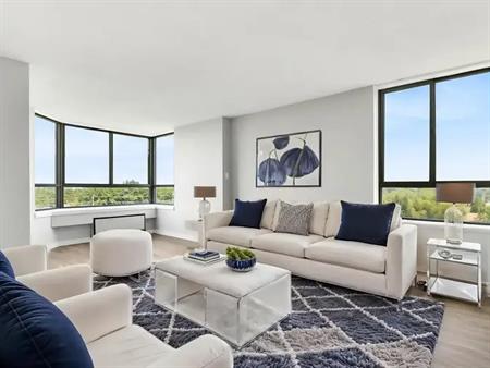 Sophia Apartments | 91 Valley Stream Drive, Ottawa