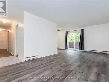 203 - 184 EIGHTH STREET | 203 - 184 EIGHTH STREET, Collingwood