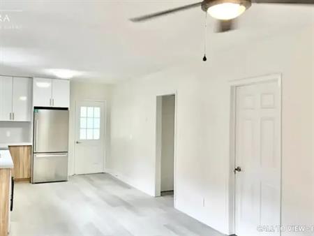 6-317 Duke St W, Kitchener, Ontario N2H 3X9 | 317 Duke Street West, Kitchener