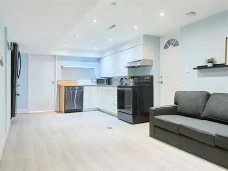 704 Abana Rd, Mississauga, ON L5A 1H4, Canada | 704 Abana Road, Mississauga