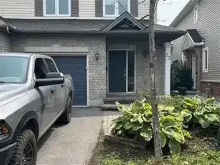 Spacious 3 Bedroom Townhouse in Barrhaven Family Friendly and Move in Ready August or September 1st | 23 Cresthaven Drive, Ot