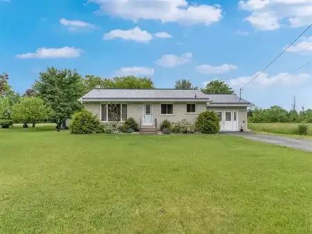 Peaceful Country Living Just Minutes from Inverary – Spacious 2-Bedroom Home with Flex Space | 3625 Perth Road, Inverary