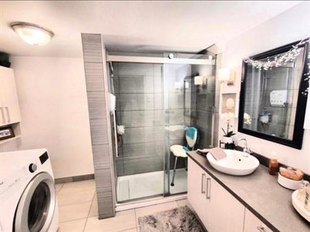 3 1/2 Saint-Hubert, Longueuil