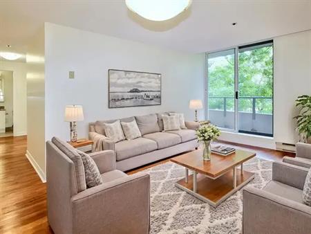 Waterford | 1241 Kilborn Place, Ottawa