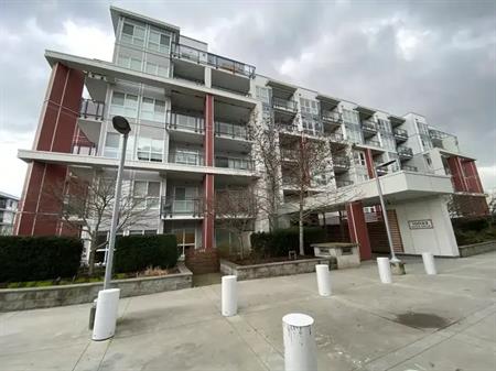 Parc Riviera | 10033 River Drive, Richmond