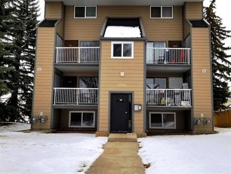 #201 1396 Knottwood Road East Northwest | 1396 Knottwood Road East Northwest, Edmonton