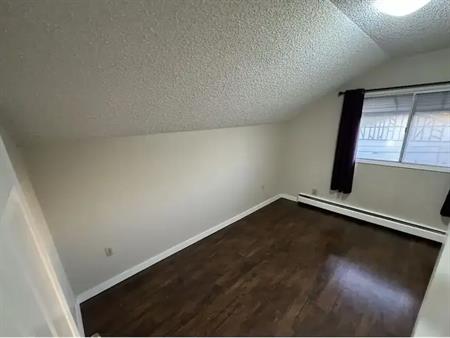 Penthouse for rent, top floor, 2 bed rooms | 400 - 10020 151 Street Northwest, Edmonton