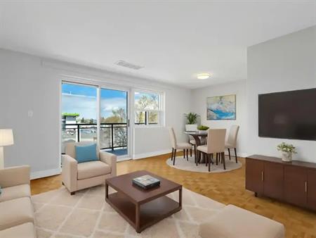 Parkdale Place | 1201 Richmond Street North, London