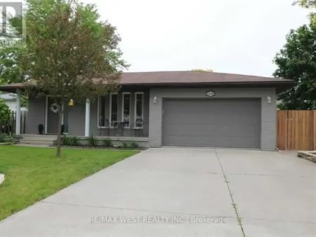 13050 ST THOMAS STREET | 13050 ST THOMAS STREET, Tecumseh