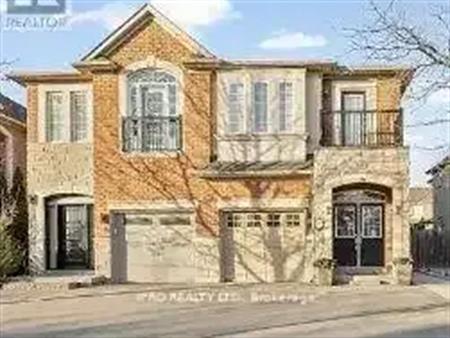 2452 NEWCASTLE CRESCENT | 2452 NEWCASTLE CRESCENT, Oakville