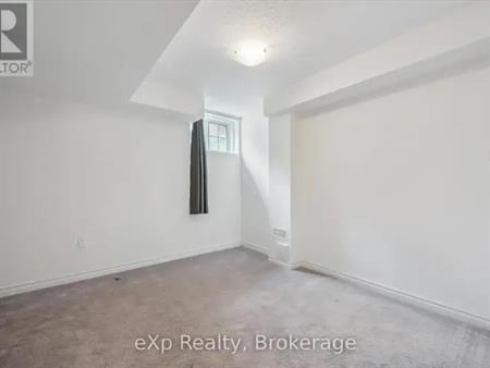 50 - 88 DECORSO DRIVE | 50 - 88 DECORSO DRIVE, Guelph